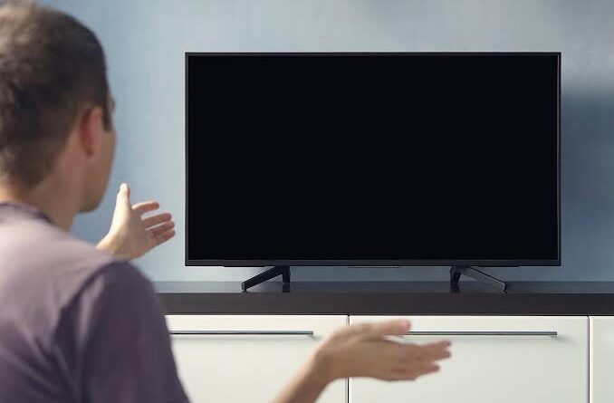 tv no se ve pero se escucha pantalla negra